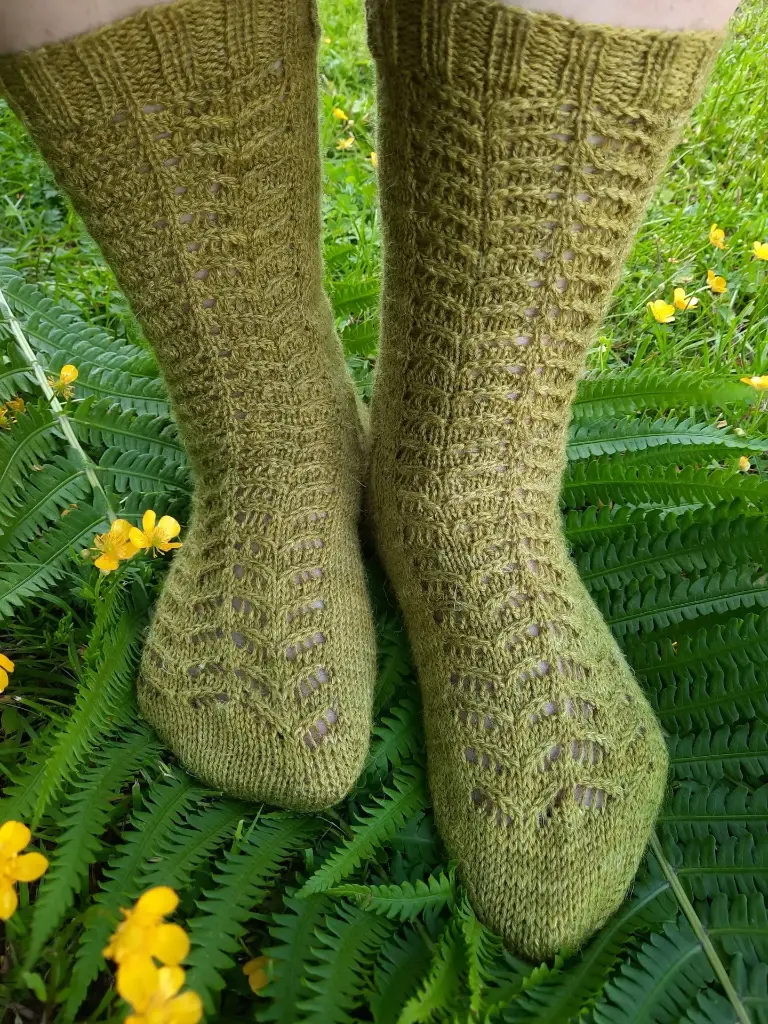 Sanikkaiset-sukat-ohje